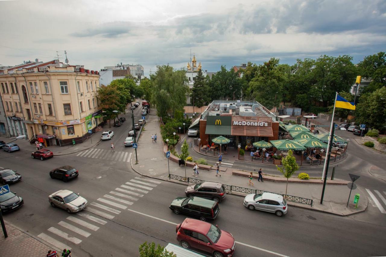 Central Hostel Kharkiv Bagian luar foto